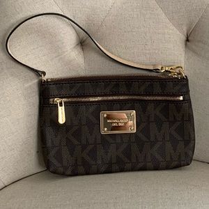 Michael Kors - Large Logo Wristlet